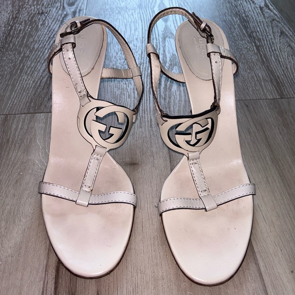AUTHENTIC GUCCI White Interlocking GG Strappy Sandal Heels Size 10 - Picture 1 of 8